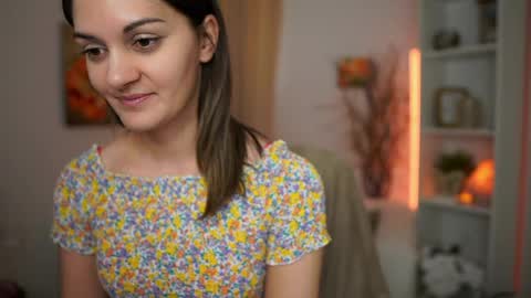 Clara Moon online show from 05-17-26, 08:23