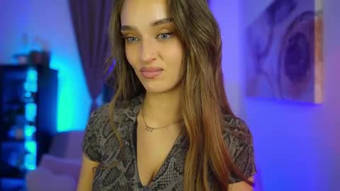 Clara smile online show from 10-24-25, 06:37