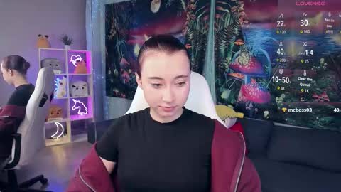 Snapshot of clarabenson chatting on 09-12-25, 09:04 clarabenson online show from 09-12-25, 09:04