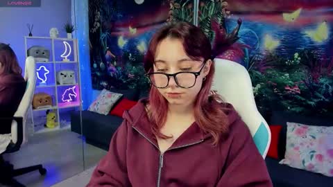 Snapshot of clarabenson chatting on 11-29-25, 08:45 clarabenson online show from 11-29-25, 08:45