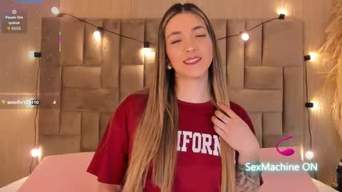 Snapshot of claradelmar_ chatting on 09-28-25, 10:53 Clara del mar online show from 09-28-25, 10:53