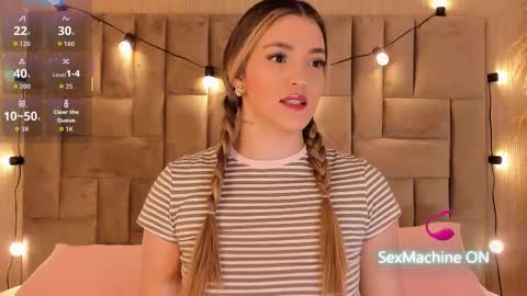 Snapshot of claradelmar_ chatting on 09-30-25, 10:53 Clara del mar online show from 09-30-25, 10:53