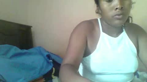 Clarah0123 online show from 11-24-25, 09:31