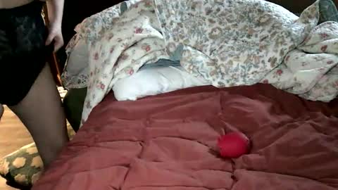 clararuby online show from 12-05-25, 08:27