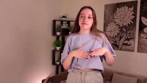 Lora online show from 02-09-26, 01:53