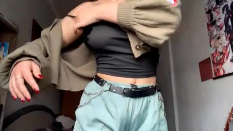 Snapshot of clarinegillmer chatting on 03-04-26, 02:45 Karolina online show from 03-04-26, 02:45