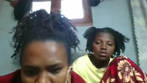 clarisse98 online show from 10-28-25, 03:43