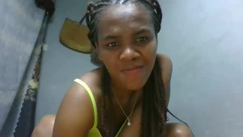 clarisse98 online show from 12-22-25, 10:40