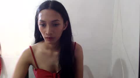 Snapshot of clarita_123 chatting on 06-25-26, 12:21 clarita_123 online show from 06-25-26, 12:21