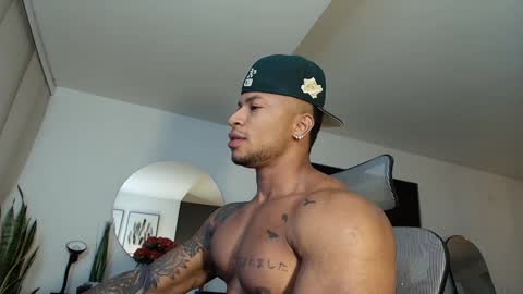 Snapshot of clark_strong chatting on 01-19-25, 11:32 clark_strong online show from 01-19-25, 11:32