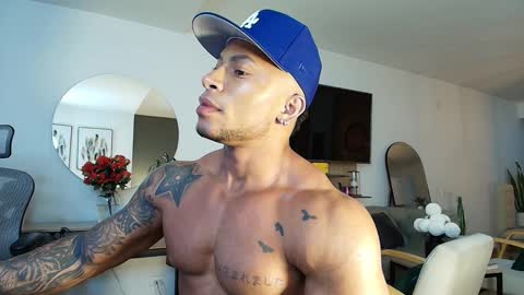 Snapshot of clark_strong chatting on 03-09-25, 04:05 clark_strong online show from 03-09-25, 04:05