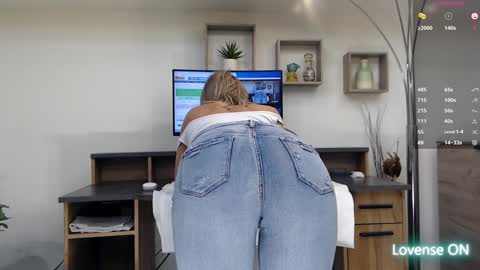 Snapshot of classy_medeeea chatting on 01-31-25, 01:33 Deea xxx online show from 01-31-25, 01:33