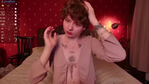 Snapshot of classy_mia chatting on 05-24-26, 05:56 Goldie online show from 05-24-26, 05:56