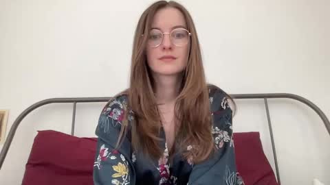 Snapshot of classyandgirly chatting on 03-05-25, 05:50 classyandgirly online show from 03-05-25, 05:50