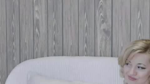 Classy Tinna online show from 04-14-26, 05:13