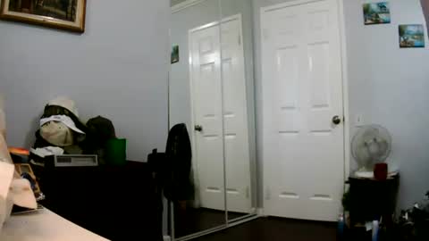 Claudia online show from 06-16-26, 03:58