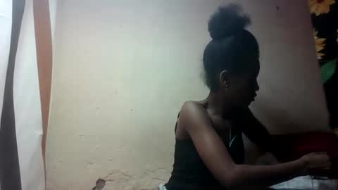 Snapshot of claudiannah chatting on 09-16-25, 12:06 claudianne online show from 09-16-25, 12:06