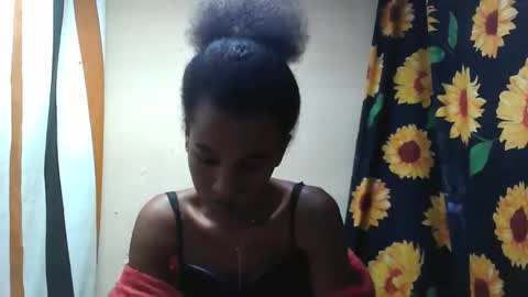 Snapshot of claudiannah chatting on 10-14-25, 06:03 claudianne online show from 10-14-25, 06:03