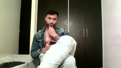 Clay online show from 05-28-26, 02:58
