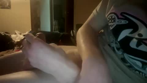 Snapshot of cleatus27 chatting on 01-04-25, 04:33 cleatus27 online show from 01-04-25, 04:33