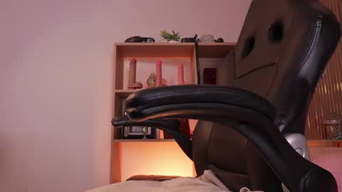 Cleo Adams online show from 04-01-26, 04:57