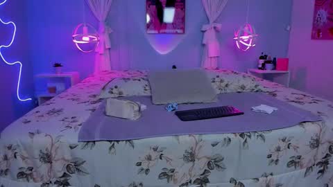 Snapshot of cleo_foxx chatting on 03-13-26, 11:28 Cleo online show from 03-13-26, 11:28