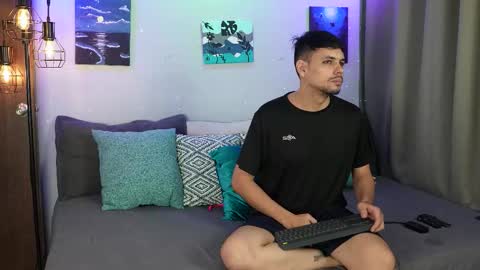 Girl Juliana and Federico online show from 11-02-25, 05:43