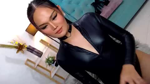 Cleo online show from 11-29-25, 11:52