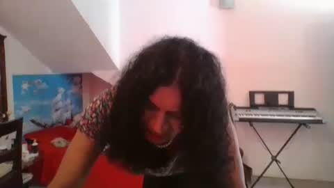 Cleopatra online show from 09-22-25, 03:30