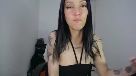 Snapshot of cleopatra_cute chatting on 06-27-26, 03:22 Nicol online show from 06-27-26, 03:22