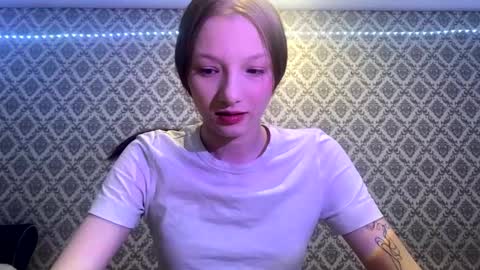 Snapshot of cleotilderinde chatting on 12-20-25, 05:09 Cleo online show from 12-20-25, 05:09