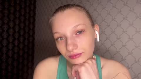 Snapshot of cleotilderinde chatting on 03-08-26, 06:01 Cleo online show from 03-08-26, 06:01