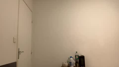 Snapshot of cleurj chatting on 10-11-25, 10:36 cleurj online show from 10-11-25, 10:36