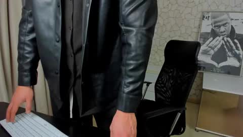 Snapshot of clintmasterss chatting on 03-07-25, 05:18 ClintMasterss online show from 03-07-25, 05:18