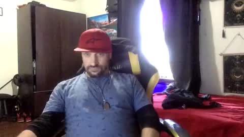 Snapshot of clintwood12 chatting on 11-16-25, 01:28 chad online show from 11-16-25, 01:28