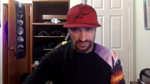 Snapshot of clintwood12 chatting on 11-24-25, 04:56 chad online show from 11-24-25, 04:56