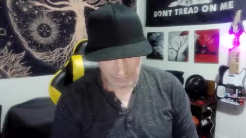 Snapshot of clintwood12 chatting on 01-14-26, 02:39 chad online show from 01-14-26, 02:39