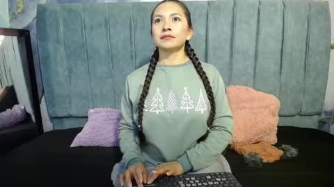 Cloe online show from 12-01-25, 02:38