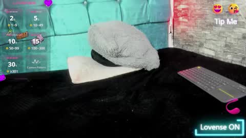 Snapshot of cloe66 chatting on 10-24-25, 12:56 cloe66 online show from 10-24-25, 12:56