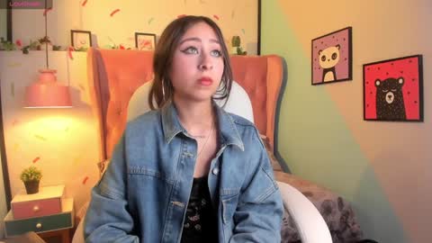 Snapshot of cloe_martinez_ chatting on 12-14-24, 01:39 Cloe online show from 12-14-24, 01:39