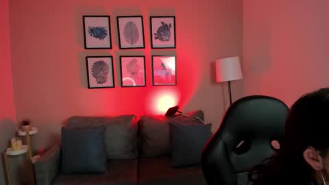 Snapshot of cloe_martinez_ chatting on 10-05-25, 01:48 Cloe online show from 10-05-25, 01:48