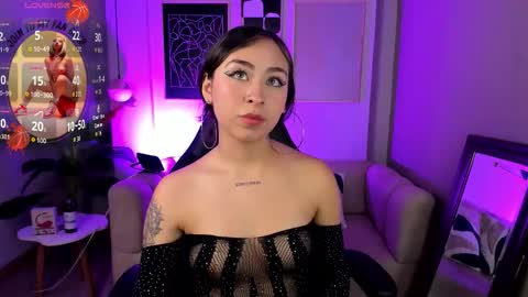 Snapshot of cloe_martinez_ chatting on 10-13-25, 02:00 Cloe online show from 10-13-25, 02:00