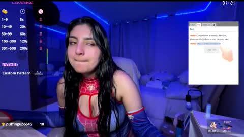 cloe small online show from 10-04-25, 01:14