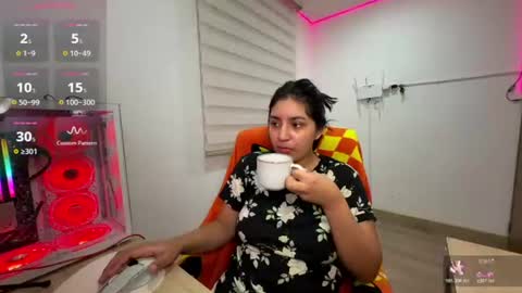 cloe small online show from 07-27-26, 07:26