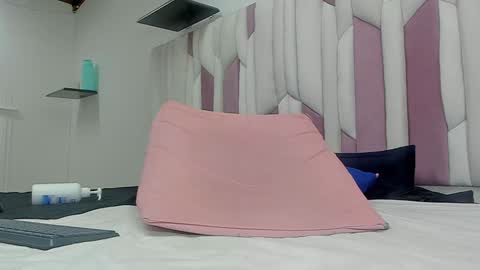 Snapshot of cloe_stanfort chatting on 01-14-25, 01:15 Cloe Stanfort online show from 01-14-25, 01:15