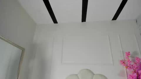 Snapshot of cloedurant chatting on 09-20-25, 07:59 cloedurant online show from 09-20-25, 07:59