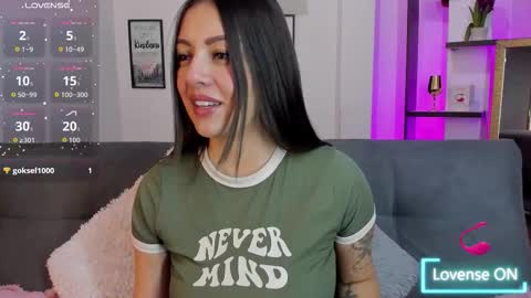 Snapshot of cloee_dss chatting on 12-17-25, 08:59 cloee_dss online show from 12-17-25, 08:59