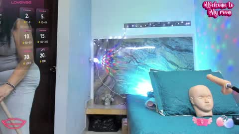 CLOE online show from 01-11-25, 11:23