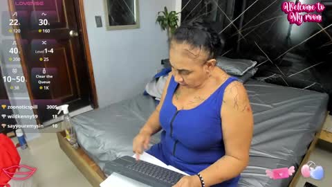 CLOE online show from 01-12-25, 05:54