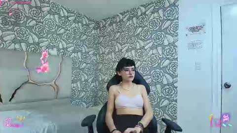 Snapshot of cloee_tay1 chatting on 02-14-26, 11:51 cloee_tay1 online show from 02-14-26, 11:51